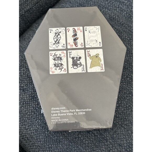 New DISNEY PARKS TIM BURTON’S THE NIGHTMARE BEFORE CHRISTMAS 52 PLAYING CARDS - Picture 8 of 8